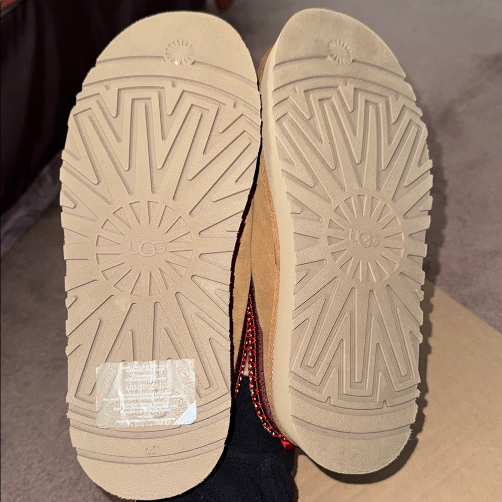 UGG Tazz II chestnut platform slippers - Picture 3 of 3
